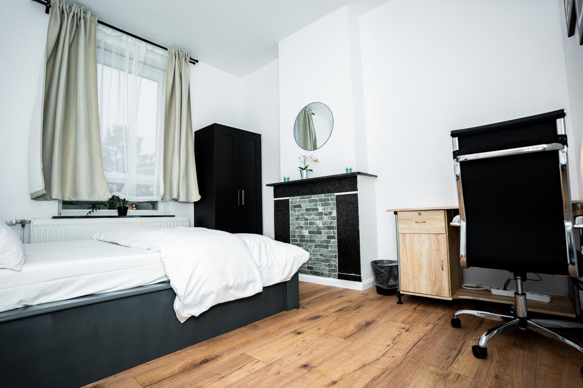 Chambre R1 Avec Salle De Bain Partagee Pres De L'Hopital De La Citadelle A Liège Exteriör bild